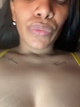 ArielleMillerr- online show from November 26, 5:13 pm