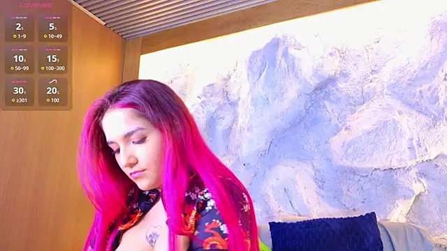 bella mush online show from June 8, 10:10 pm