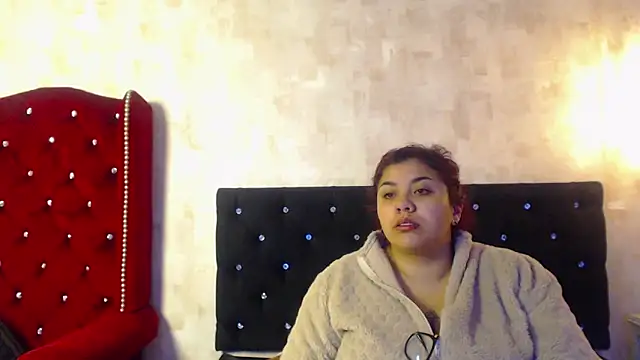 danna garza online show from November 25, 4:35 am