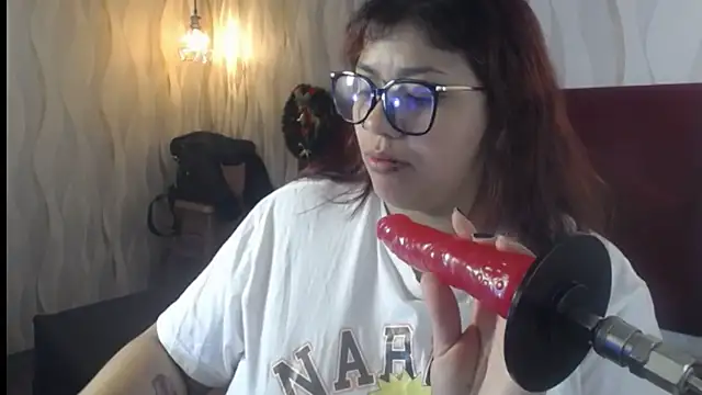 danna garza online show from December 16, 4:50 am