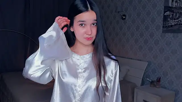 MeliaMelchiori online show from November 29, 9:15 pm