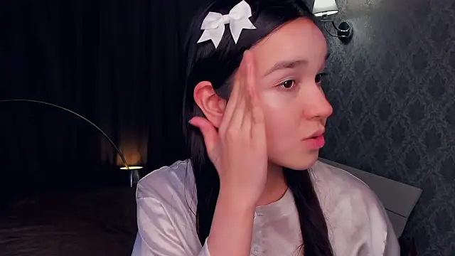 MeliaMelchiori online show from December 21, 9:15 pm