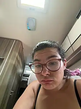 missseduction24 online show from April 8, 9:11 am