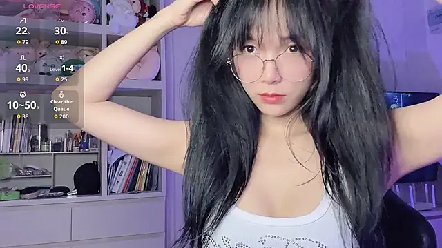 Snapshot of Achix58 chatting on February 19, 4:59 pm Achix58 online show from February 19, 4:59 pm