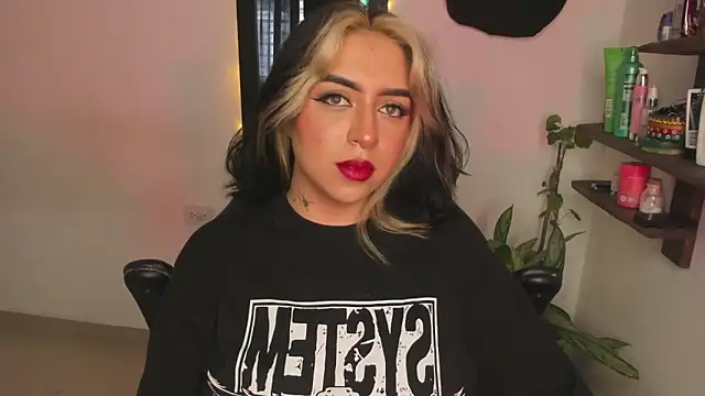 VeloraVyxen  online show from December 16, 2:32 pm