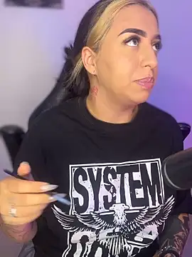 Snapshot of VeloraVyxen_ chatting on November 18, 2:49 am VeloraVyxen online show from November 18, 2:49 am