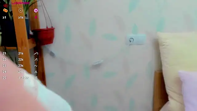 Kelly Klein online show from April 11, 8:40 am