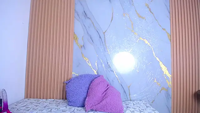 Annie Chers online show from December 3, 3:40 am