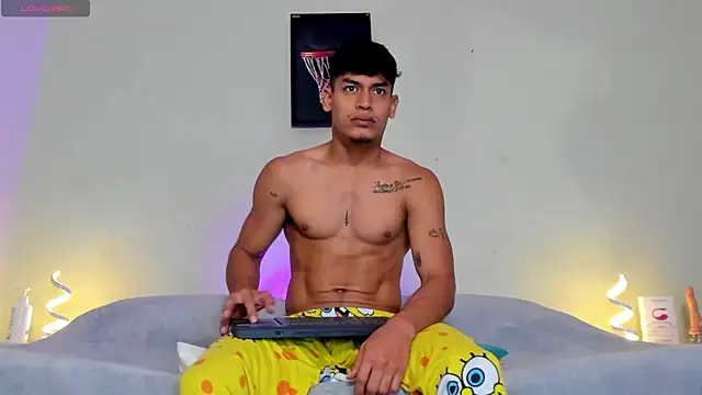 blorelopez online show from April 5, 1:29 pm