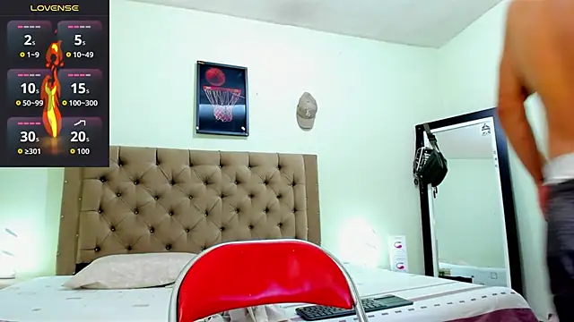 Snapshot of blorelopez chatting on February 22, 6:20 pm blorelopez online show from February 22, 6:20 pm