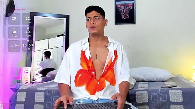 blorelopez online show from April 29, 7:31 pm