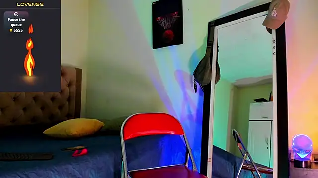 blorelopez online show from December 4, 2:16 pm