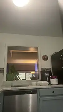 Cum2MiW0rld online show from January 9, 2:02 pm