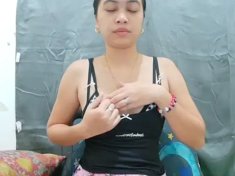 Ursexyasianskinny online show from April 9, 5:31 am