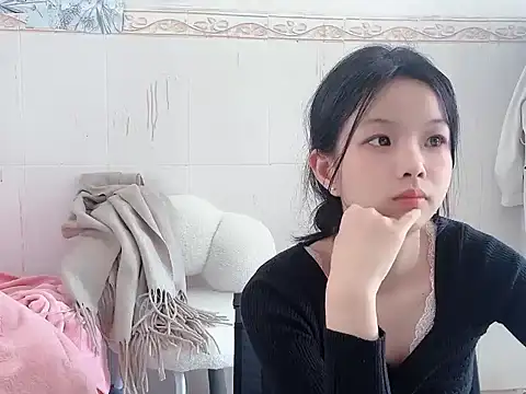 Snapshot of bunny-- chatting on November 25, 5:08 am bunny-- online show from November 25, 5:08 am