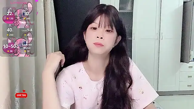 Snapshot of bunny-- chatting on June 14, 2:07 pm bunny-- online show from June 14, 2:07 pm