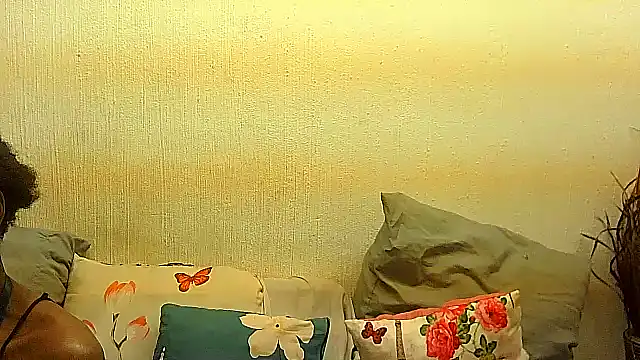 BrunetteNaomi8 online show from July 6, 8:33 pm