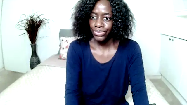 BrunetteNaomi8 online show from March 6, 8:37 pm