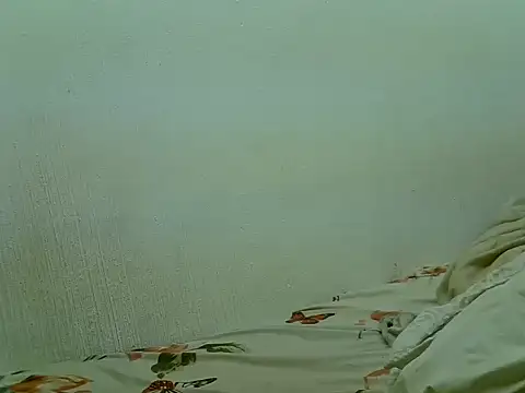 BrunetteNaomi8 online show from November 25, 7:58 pm