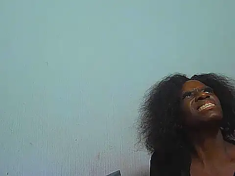 BrunetteNaomi8 online show from April 9, 8:04 pm