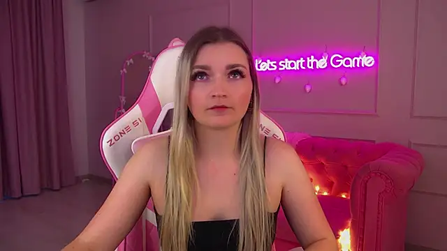 AnnyRaii online show from December 16, 6:39 am