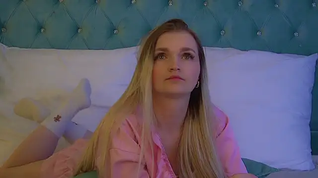 AnnyRaii online show from February 27, 6:08 pm