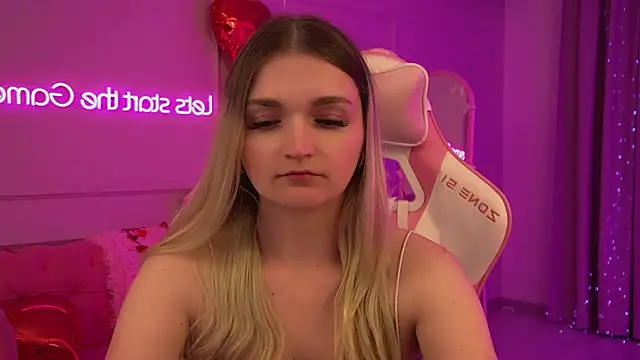 AnnyRaii online show from February 13, 6:30 pm