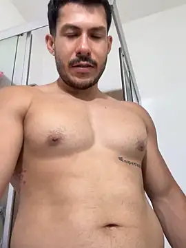 DARG 17 online show from April 14, 10:15 pm