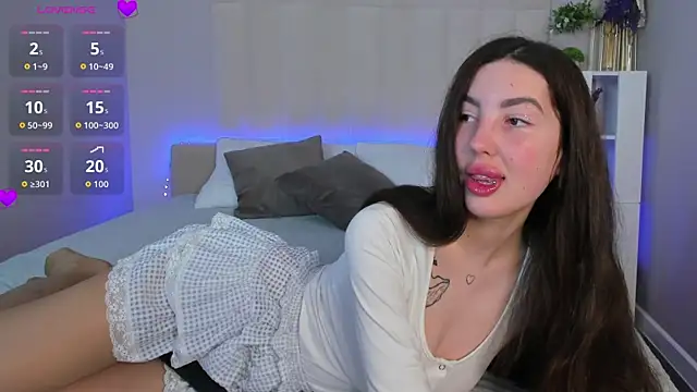 LiraRevery online show from April 13, 11:09 pm