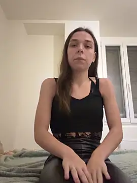 Snapshot of DuoDesir1 chatting on December 19, 2:08 pm DuoDesir1 online show from December 19, 2:08 pm