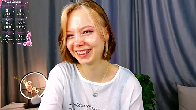 UmbraVelour online show from February 12, 1:11 pm