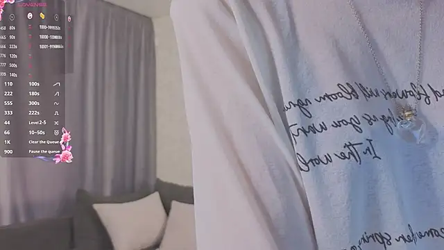 UmbraVelour online show from March 17, 1:14 pm