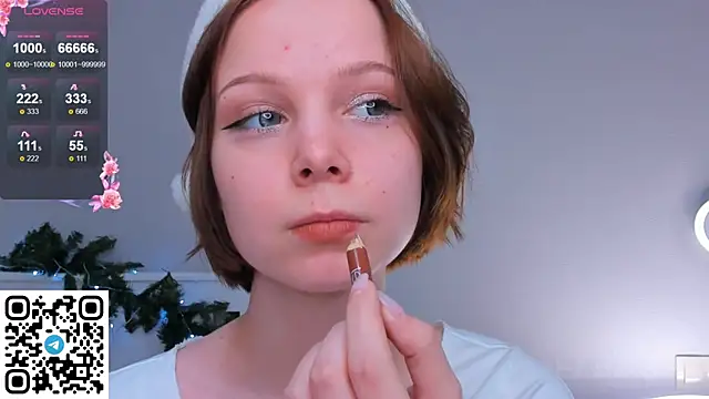 Snapshot of UmbraVelour chatting on December 19, 1:24 pm UmbraVelour online show from December 19, 1:24 pm