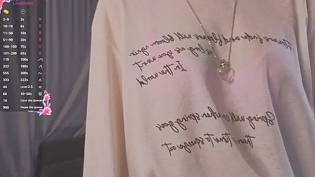 UmbraVelour online show from March 26, 1:09 pm