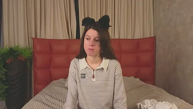 VelvetNyxen online show from January 9, 3:30 pm