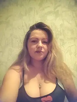 Anastasia22632 online show from December 3, 6:51 pm