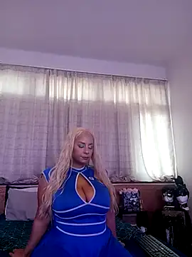 LaReineCleo online show from May 12, 10:10 am