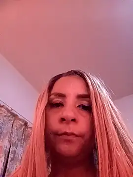 LaReineCleo online show from January 8, 8:20 am