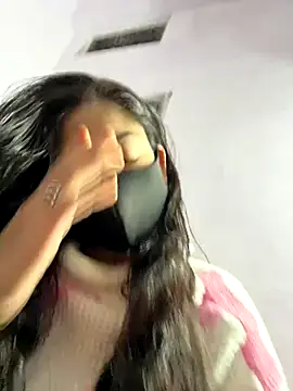 cutestpearl online show from December 15, 5:30 pm