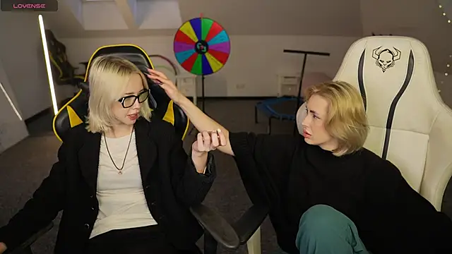 Kara cat online show from December 4, 11:20 am