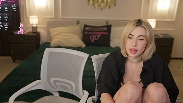 Kara cat online show from February 20, 3:14 pm