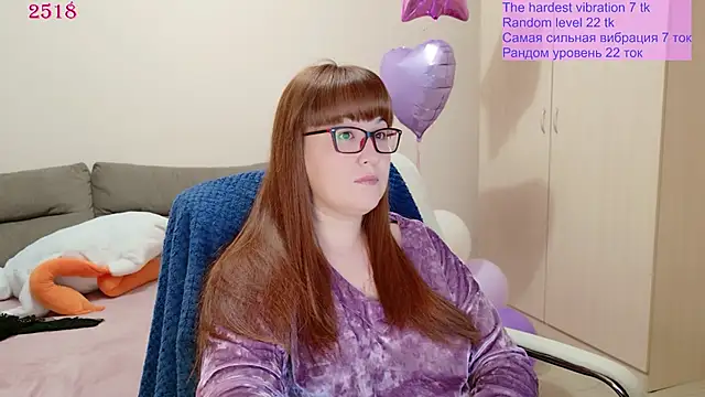 Snapshot of Foxy-lady chatting on June 3, 7:07 pm Foxy-lady online show from June 3, 7:07 pm