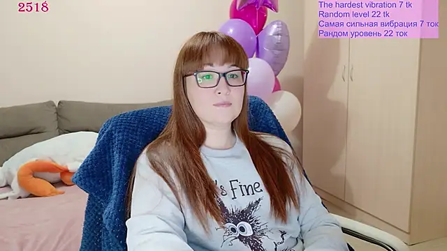 Snapshot of Foxy-lady chatting on June 2, 7:58 pm Foxy-lady online show from June 2, 7:58 pm