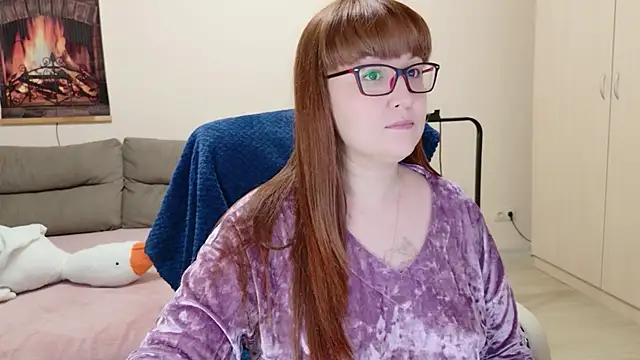 Snapshot of Foxy-lady chatting on May 2, 4:12 pm Foxy-lady online show from May 2, 4:12 pm