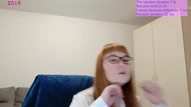 Snapshot of Foxy-lady chatting on June 27, 12:33 pm Foxy-lady online show from June 27, 12:33 pm