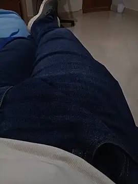 ouchenshadow2975 online show from November 22, 1:10 pm