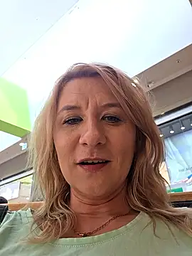 Snapshot of KaylinJan chatting on June 6, 1:38 pm KaylinJan online show from June 6, 1:38 pm