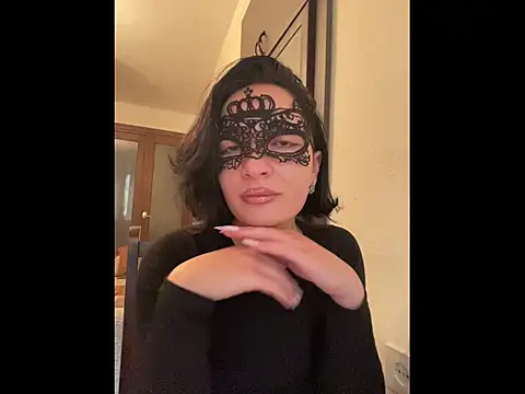 Snapshot of Pineapple chatting on November 25, 11:54 am Pineapple online show from November 25, 11:54 am