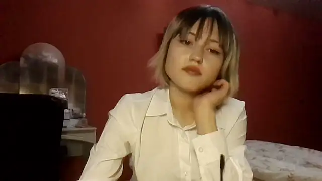 Snapshot of SkylaPorter chatting on November 25, 1:55 pm SkylaPorter online show from November 25, 1:55 pm