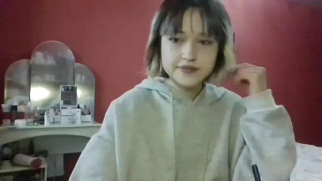 Snapshot of SkylaPorter chatting on November 28, 10:37 am SkylaPorter online show from November 28, 10:37 am